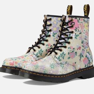 Dr Martens Leather Women’s Floral Lace Up Combat Boots Size 6, New
